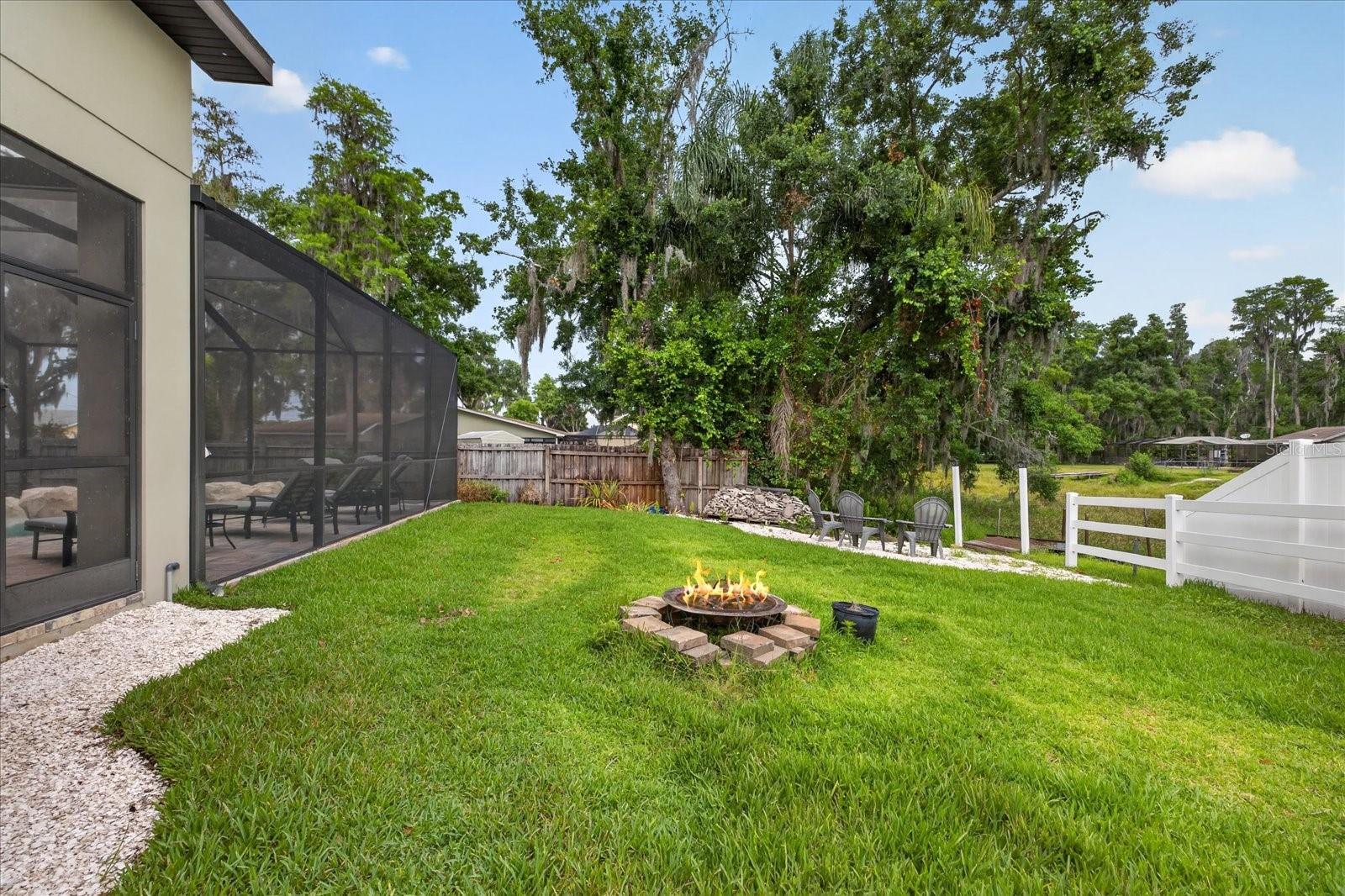 1208 SUNSET LN, LUTZ, FL, 33549