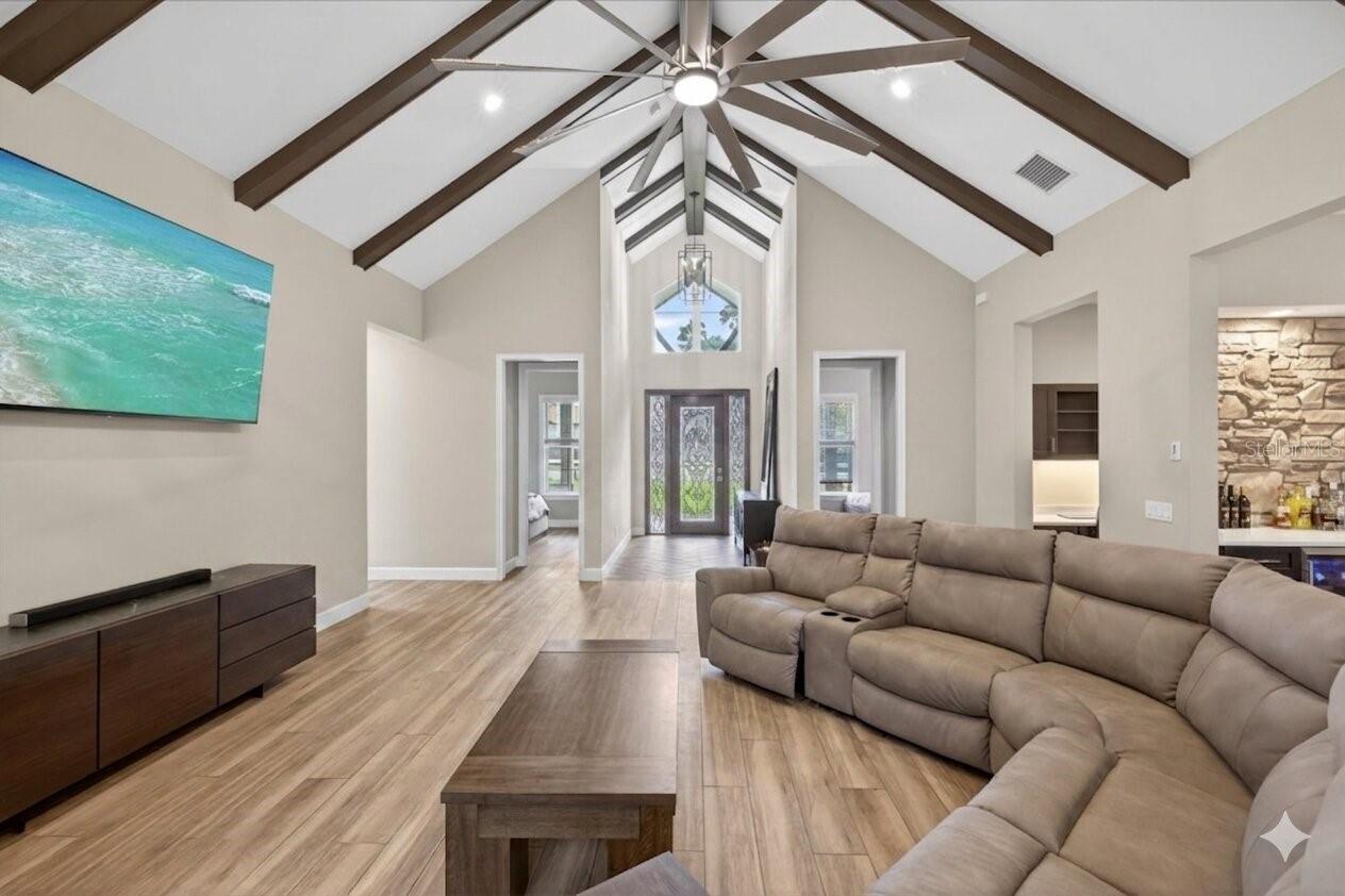 1208 SUNSET LN, LUTZ, FL, 33549