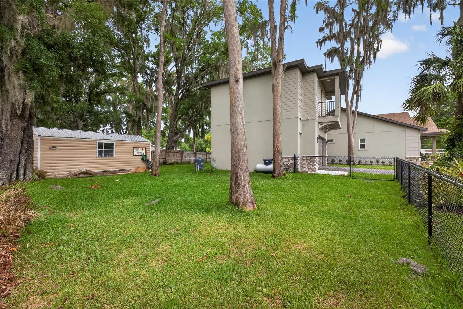 1208 SUNSET LN, LUTZ, FL, 33549