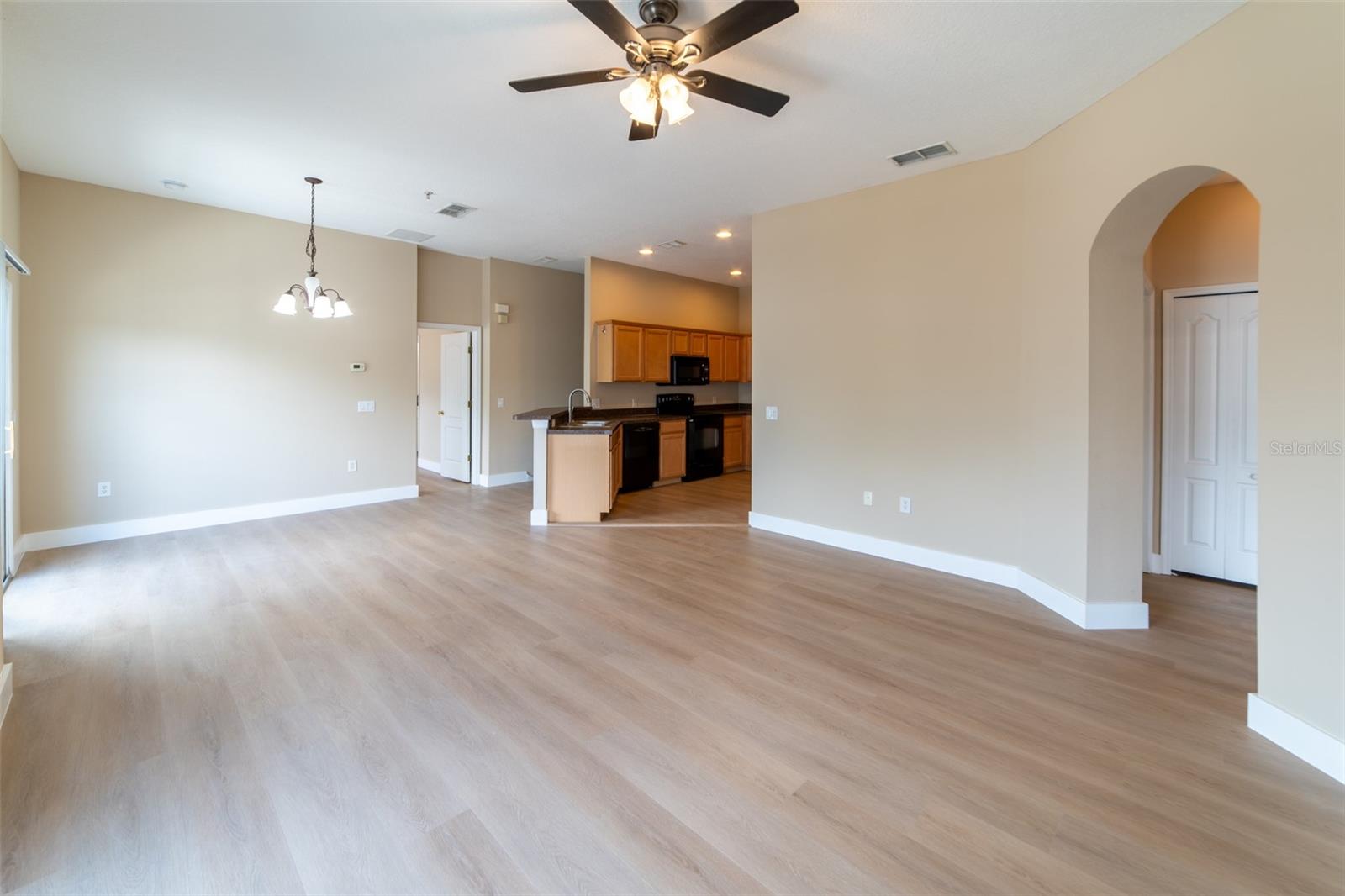 6646 S GOLDENROD RD #121A, ORLANDO, FL, 32822