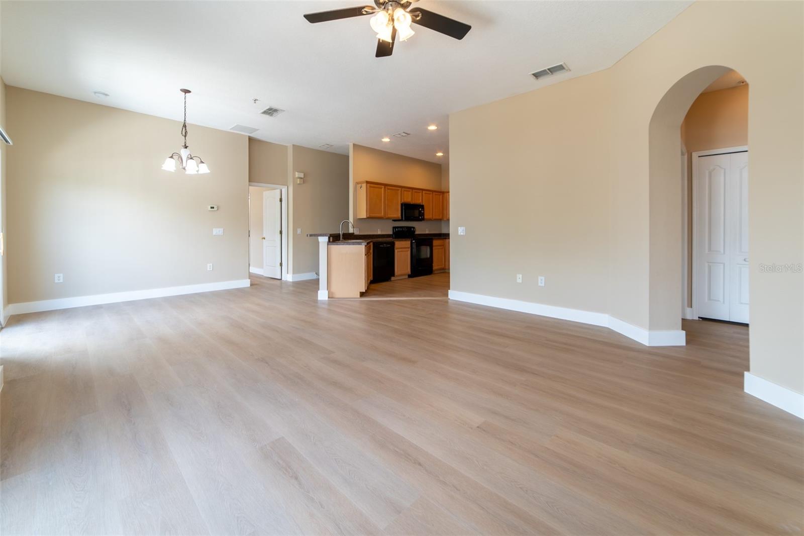 6646 S GOLDENROD RD #121A, ORLANDO, FL, 32822