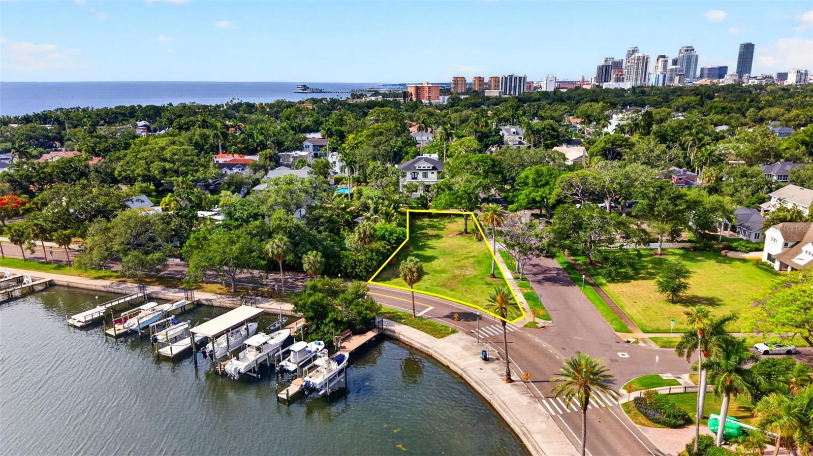 1956 COFFEE POT BLVD NE, ST PETERSBURG, FL, 33704