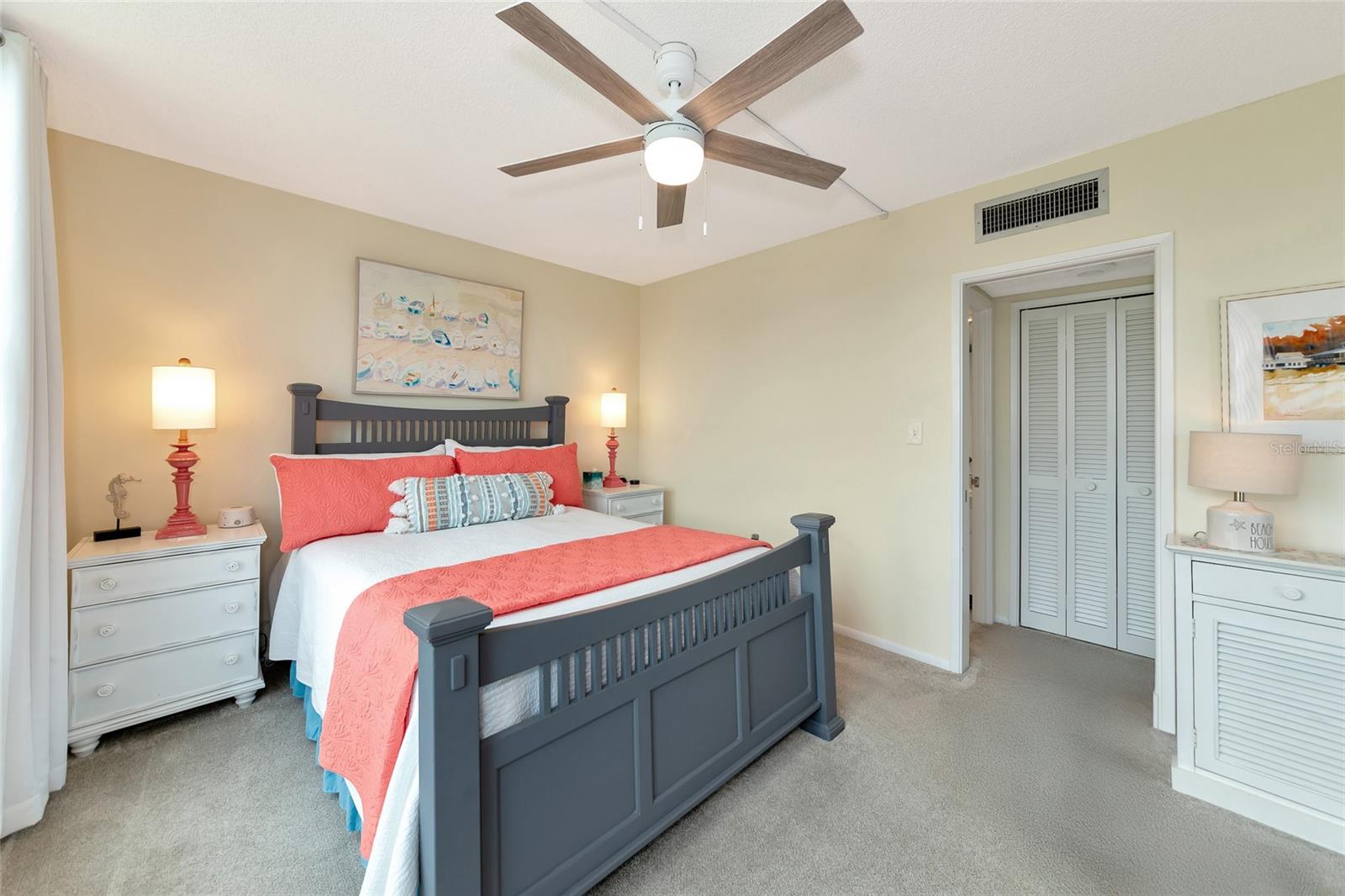 7461 W COUNTRY CLUB DR N #203, SARASOTA, FL, 34243