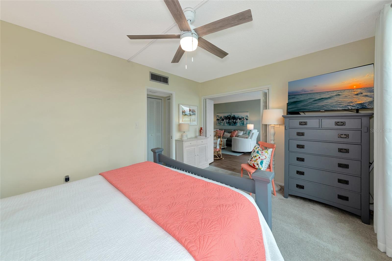 7461 W COUNTRY CLUB DR N #203, SARASOTA, FL, 34243