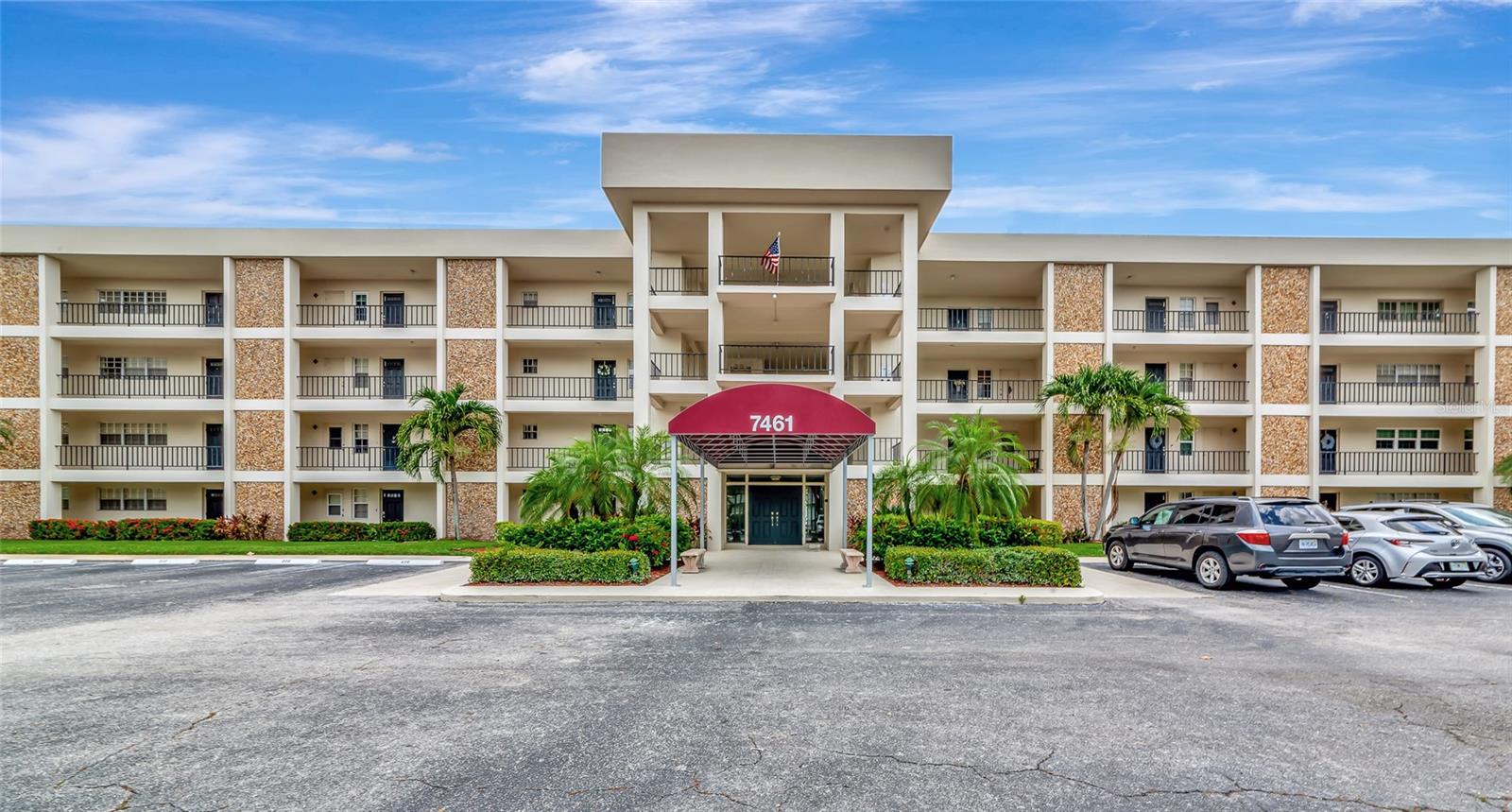 7461 W COUNTRY CLUB DR N #203, SARASOTA, FL, 34243