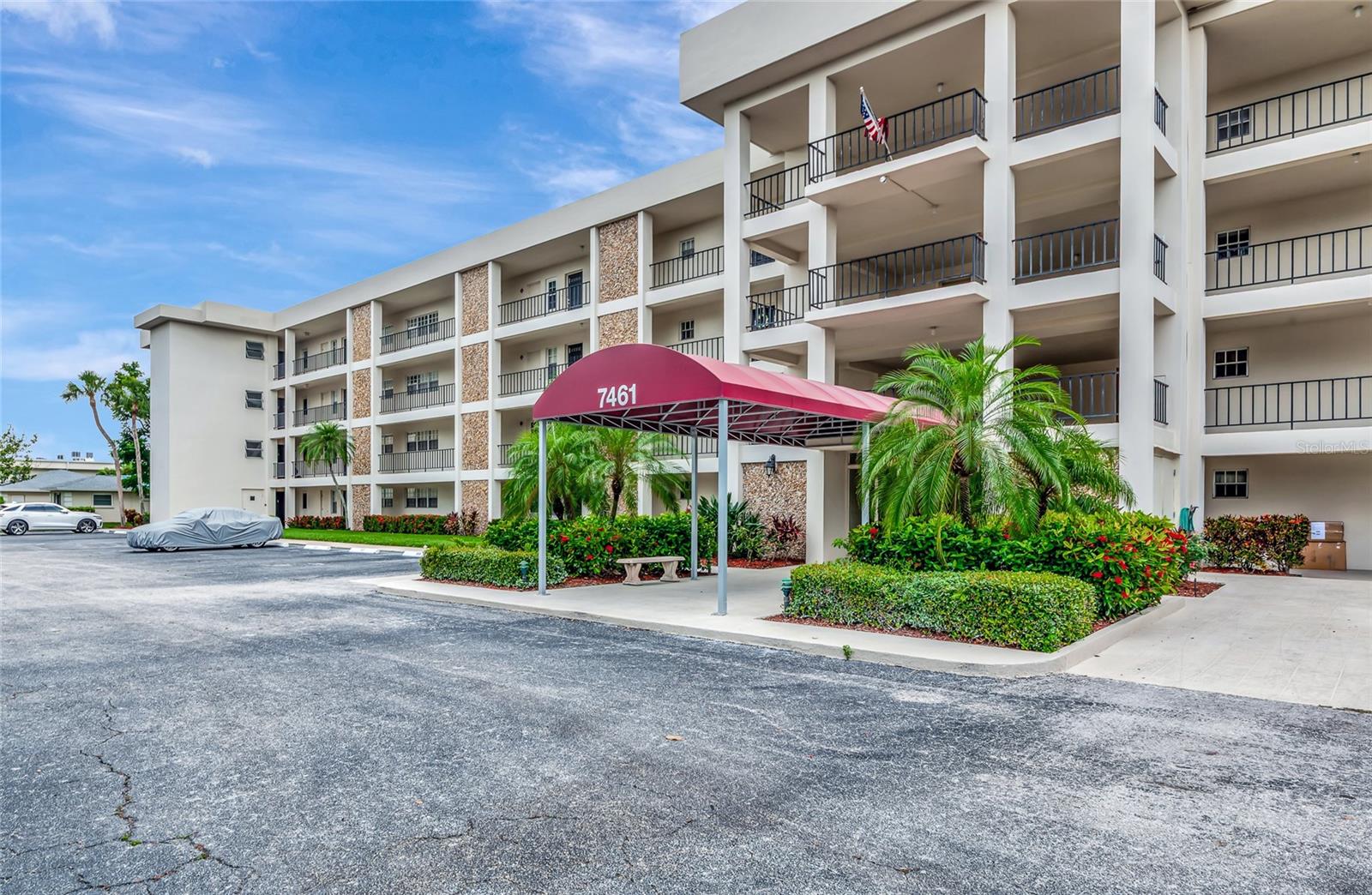 7461 W COUNTRY CLUB DR N #203, SARASOTA, FL, 34243