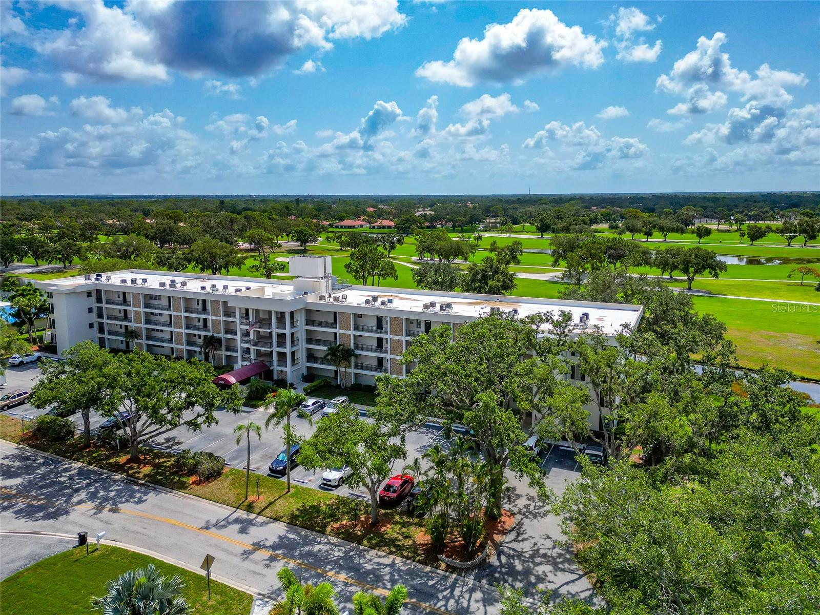 7461 W COUNTRY CLUB DR N #203, SARASOTA, FL, 34243