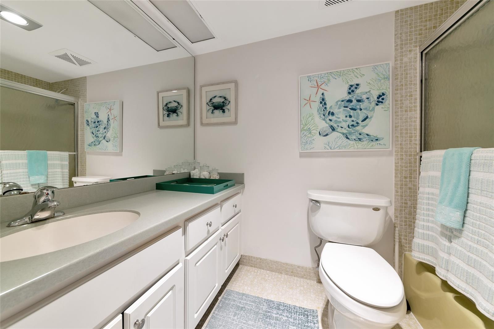 7461 W COUNTRY CLUB DR N #203, SARASOTA, FL, 34243