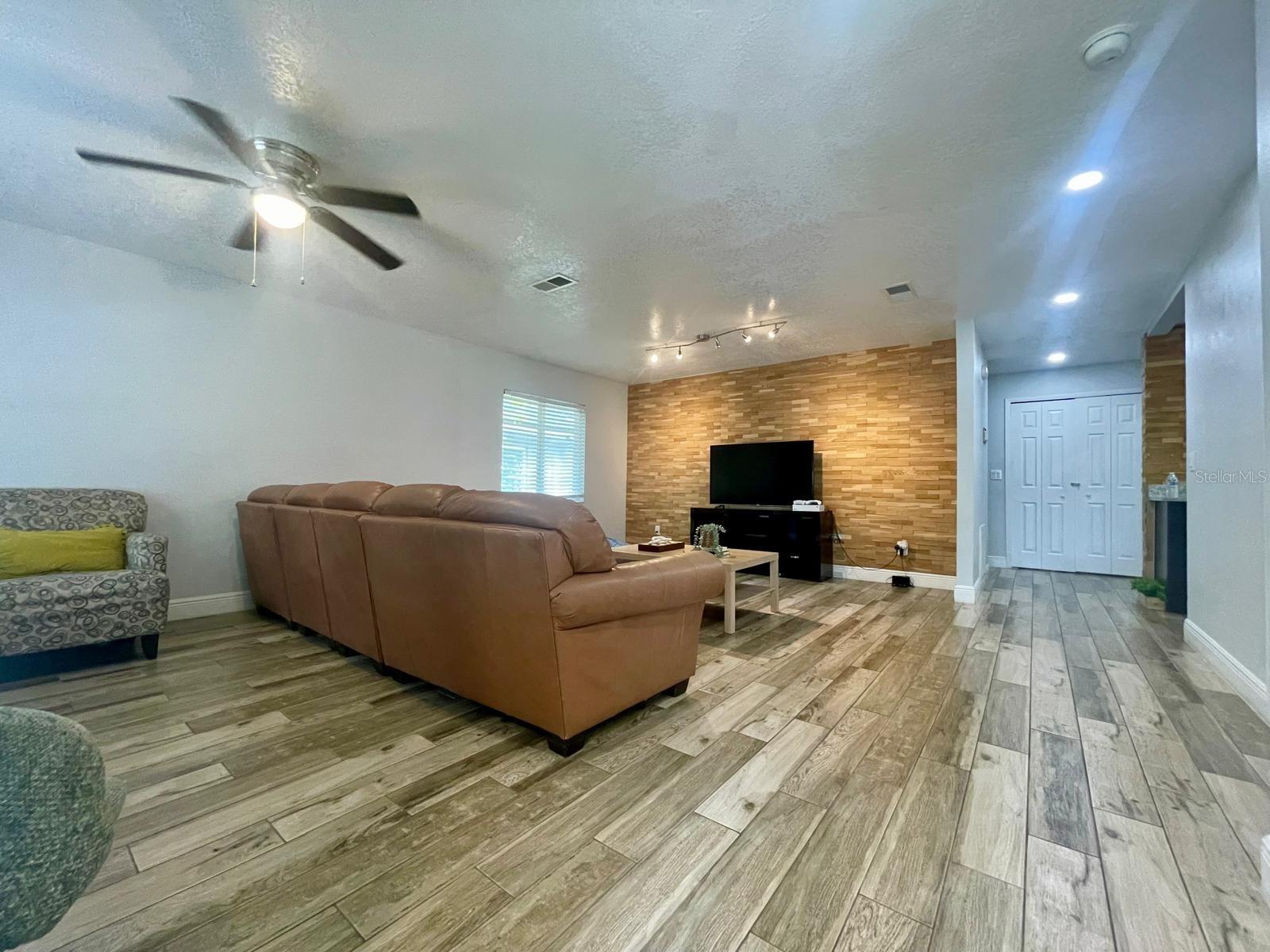 1044 NIN ST, ORLANDO, FL, 32835