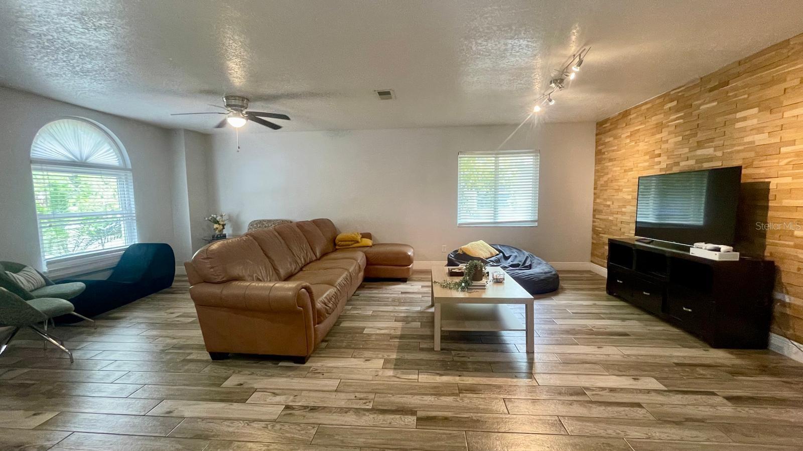 1044 NIN ST, ORLANDO, FL, 32835
