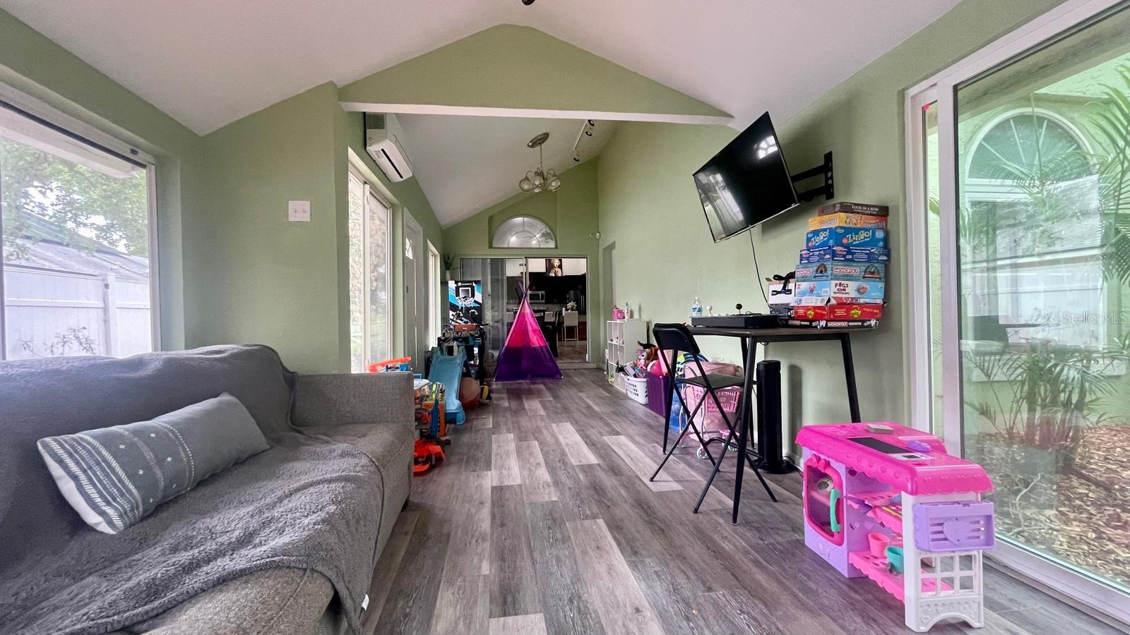 1044 NIN ST, ORLANDO, FL, 32835