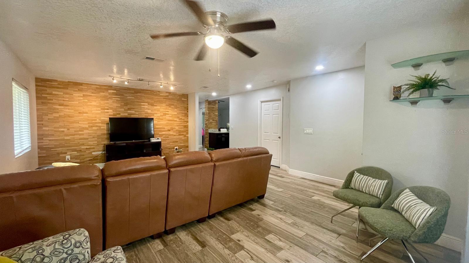 1044 NIN ST, ORLANDO, FL, 32835
