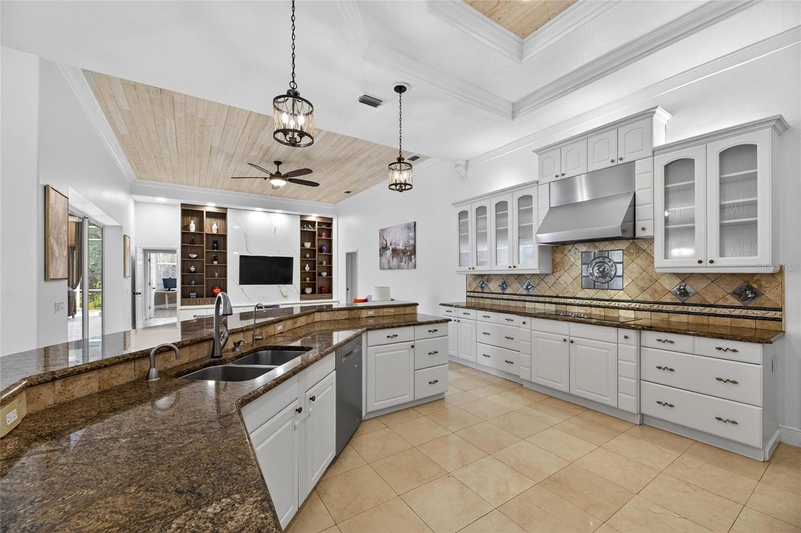 6353 W MACLAURIN DR, TAMPA, FL, 33647