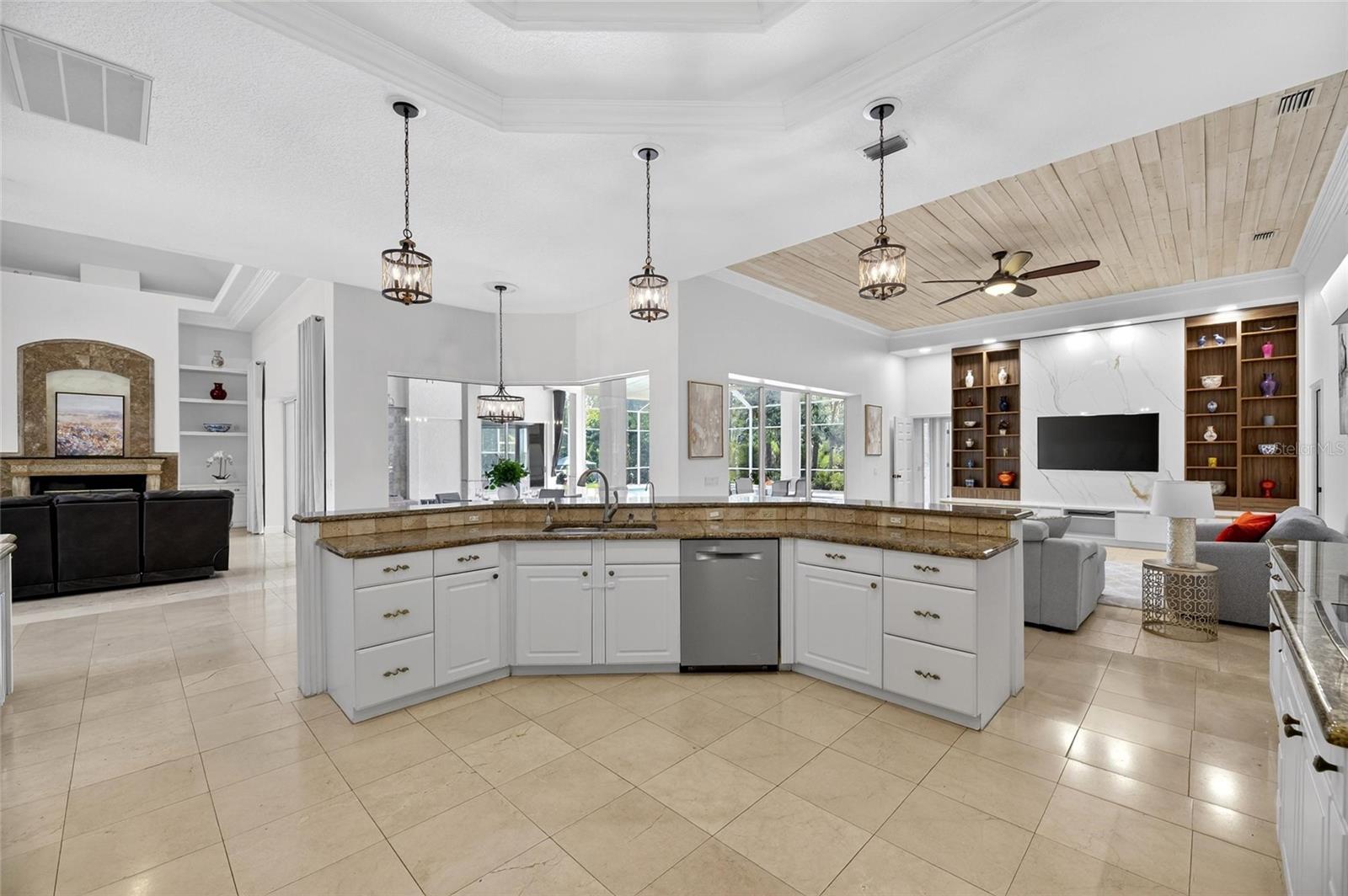 6353 W MACLAURIN DR, TAMPA, FL, 33647