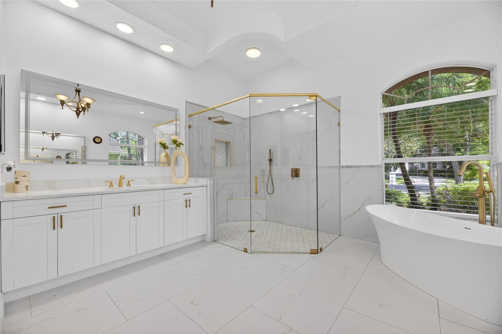 6353 W MACLAURIN DR, TAMPA, FL, 33647