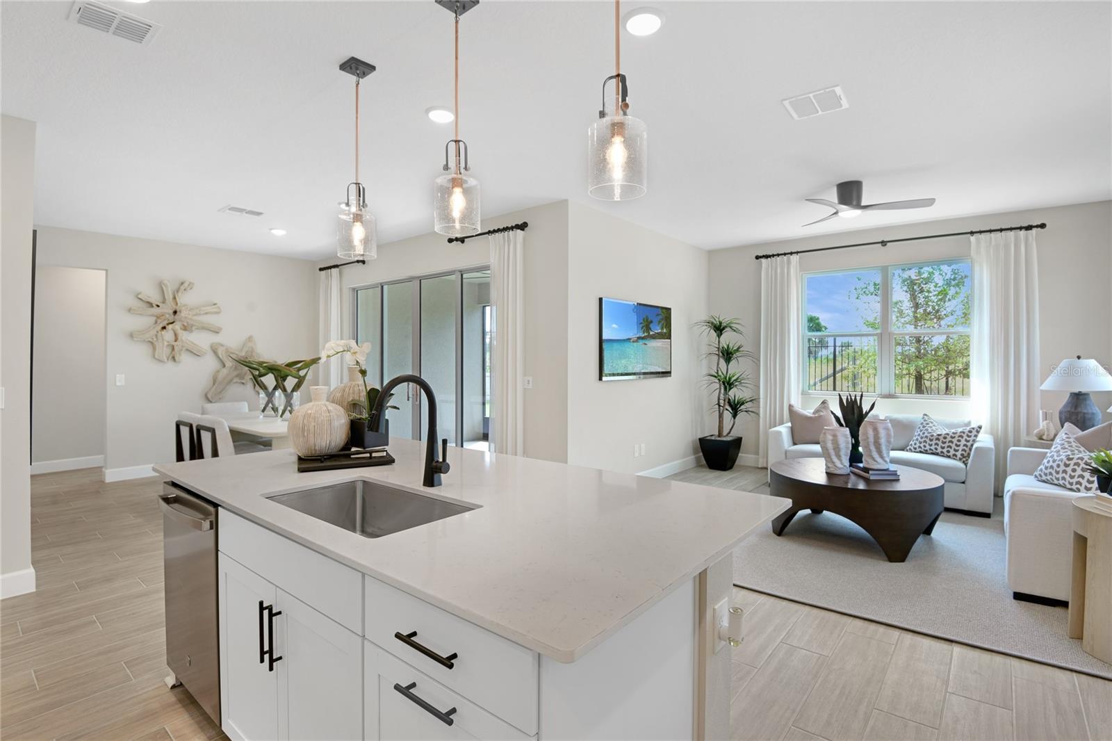 190 BLUE STAR CT, TAVARES, FL, 32778