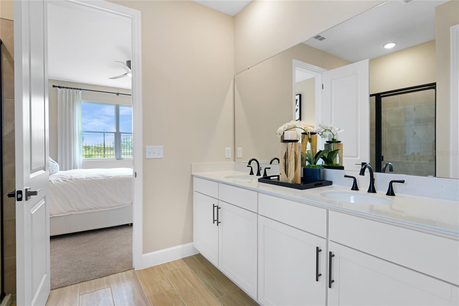 190 BLUE STAR CT, TAVARES, FL, 32778