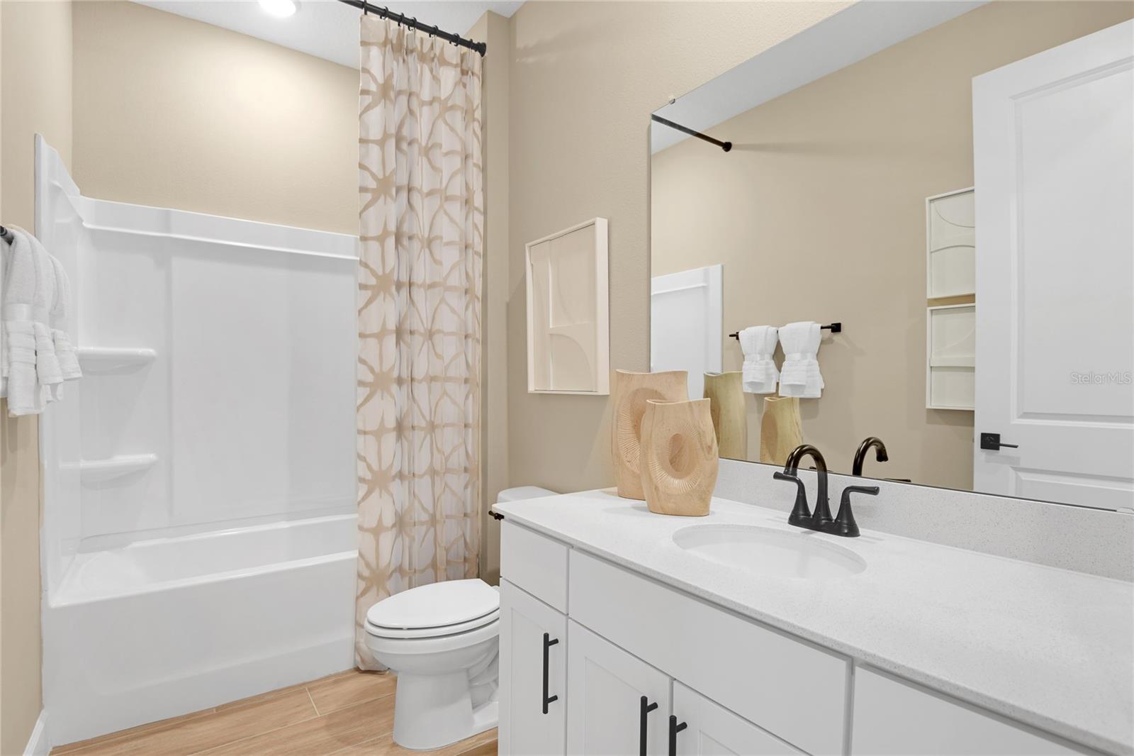 190 BLUE STAR CT, TAVARES, FL, 32778