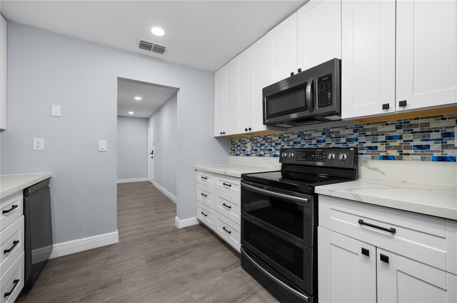 2818 SW 14TH DR #107, GAINESVILLE, FL, 32608