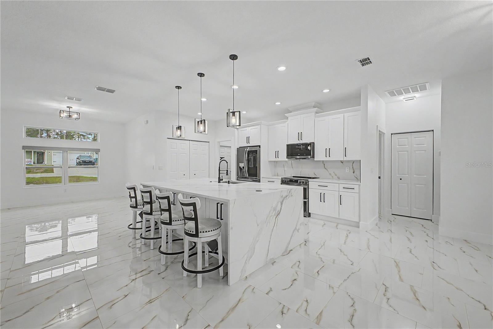 7372 MADRID RD, WEEKI WACHEE, FL, 34613