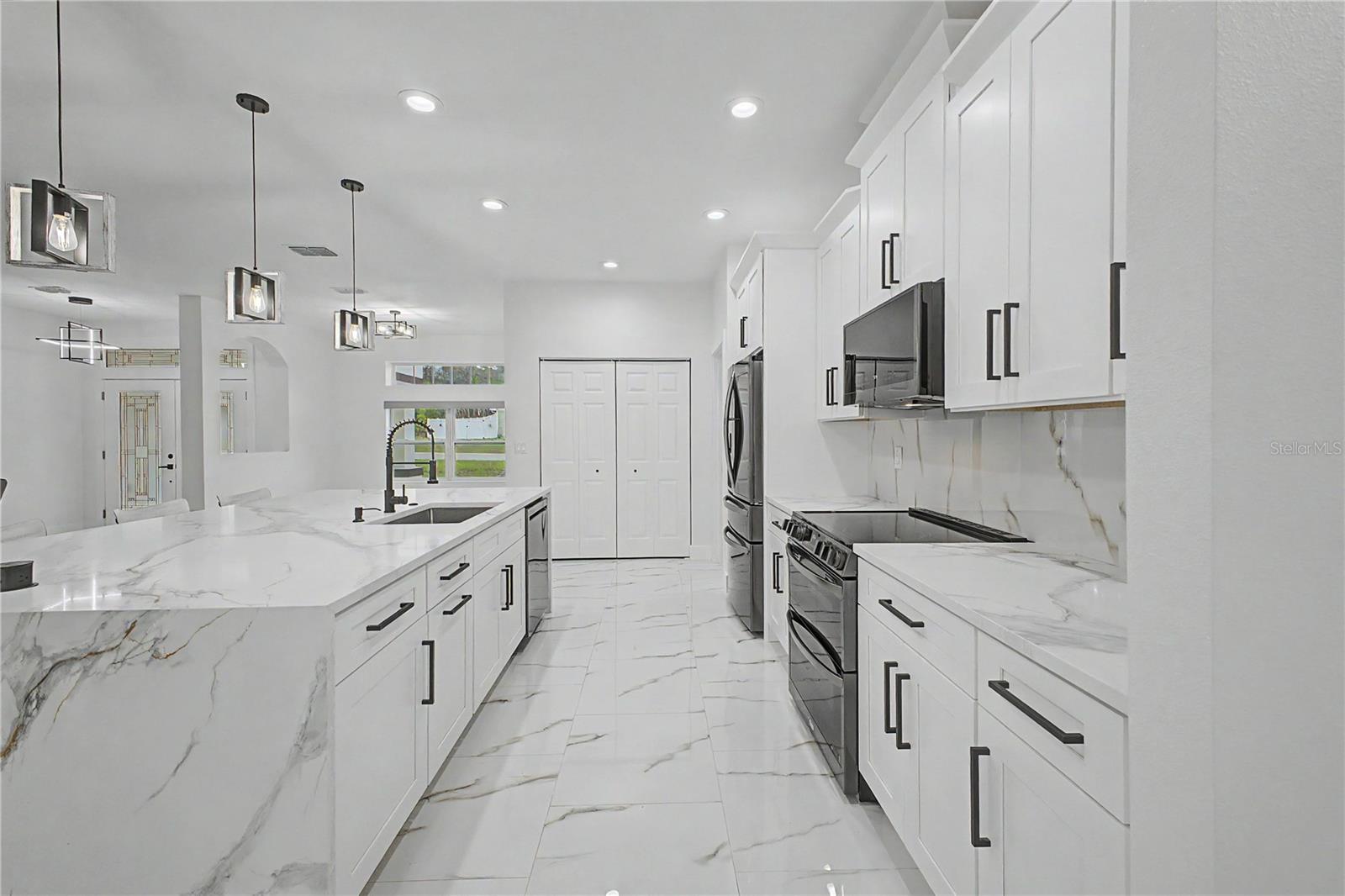 7372 MADRID RD, WEEKI WACHEE, FL, 34613