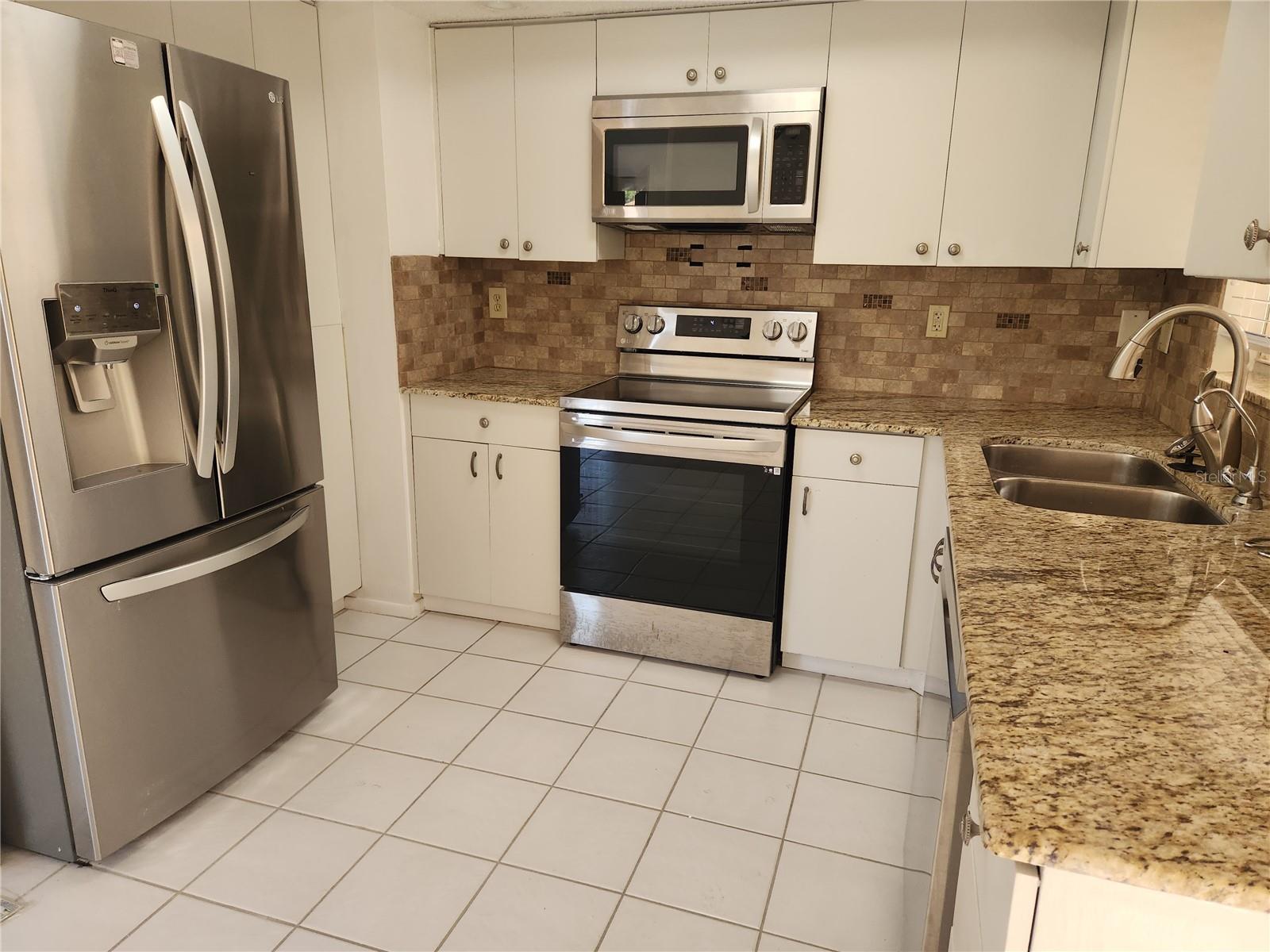 749 N JEFFERSON AVE #749, SARASOTA, FL, 34237