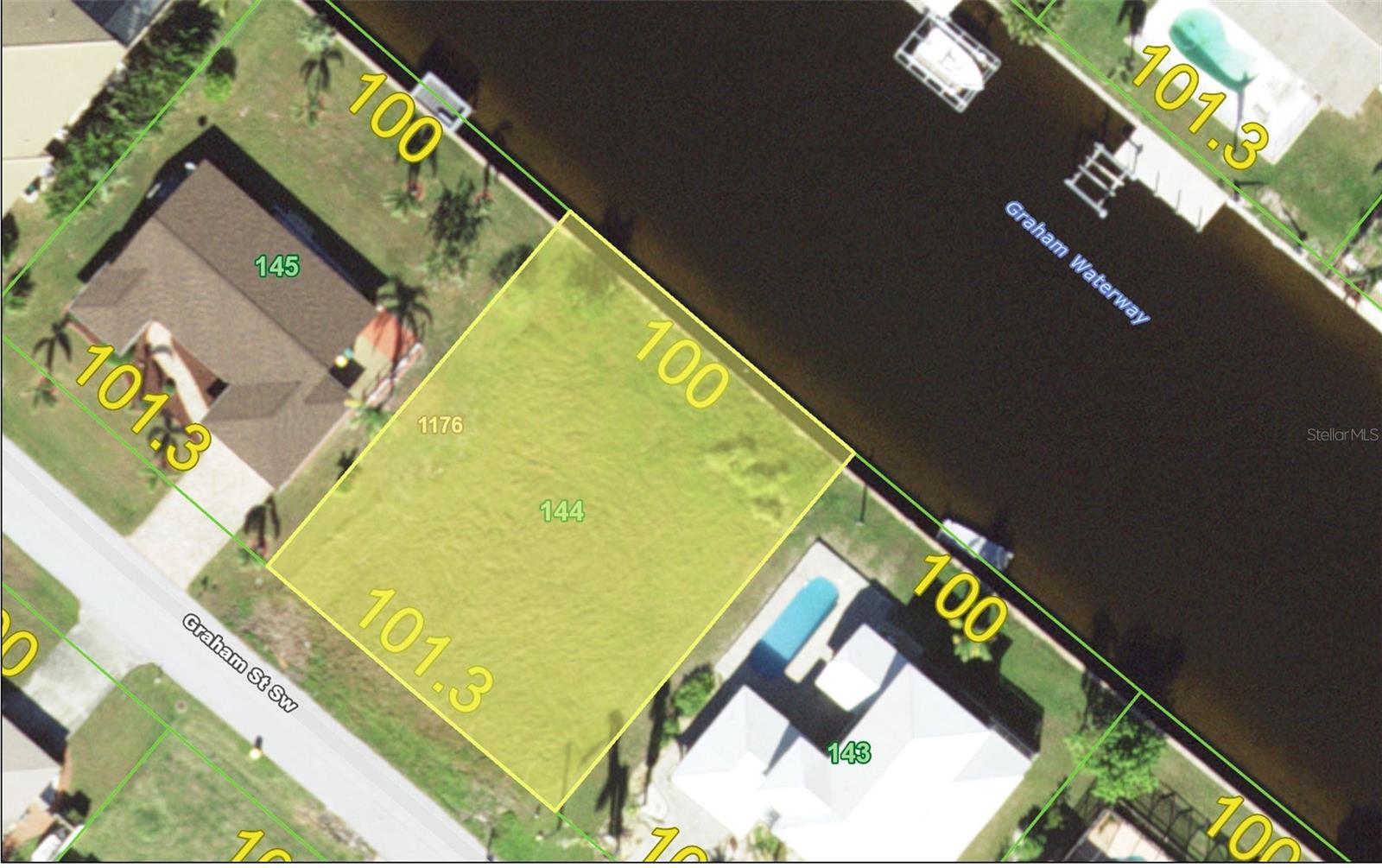 122 GRAHAM ST SW, PORT CHARLOTTE, FL, 33952