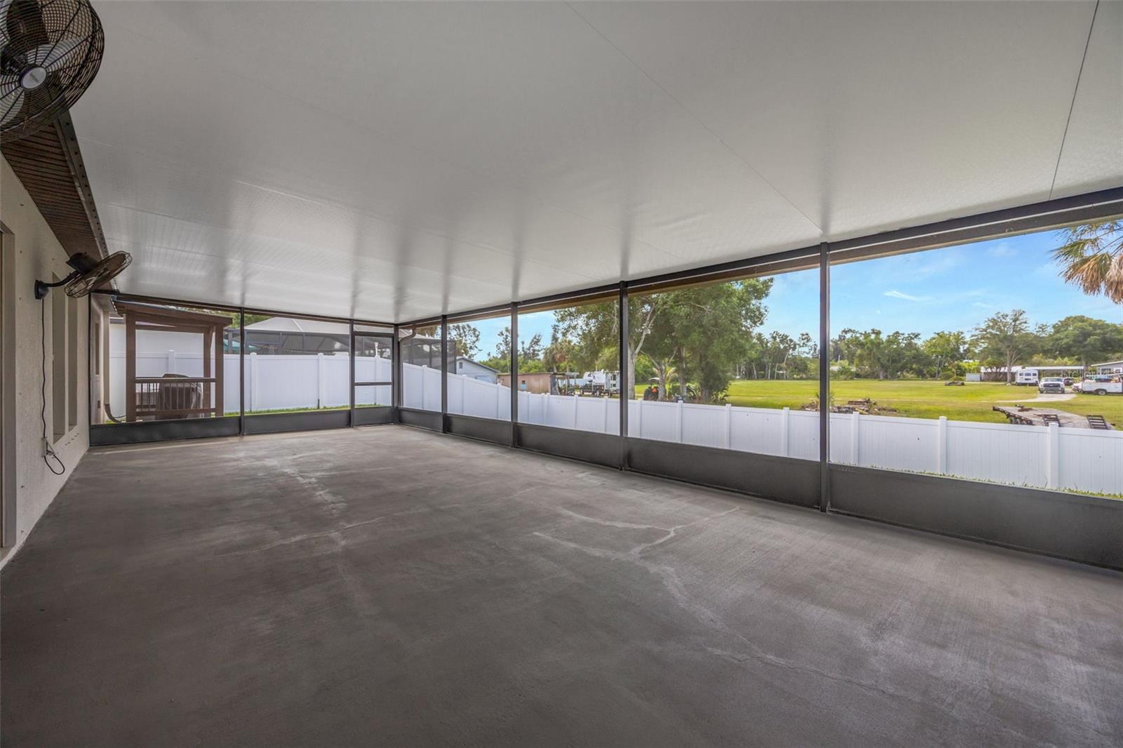 138 RAIN BERRY AVE, RUSKIN, FL, 33570