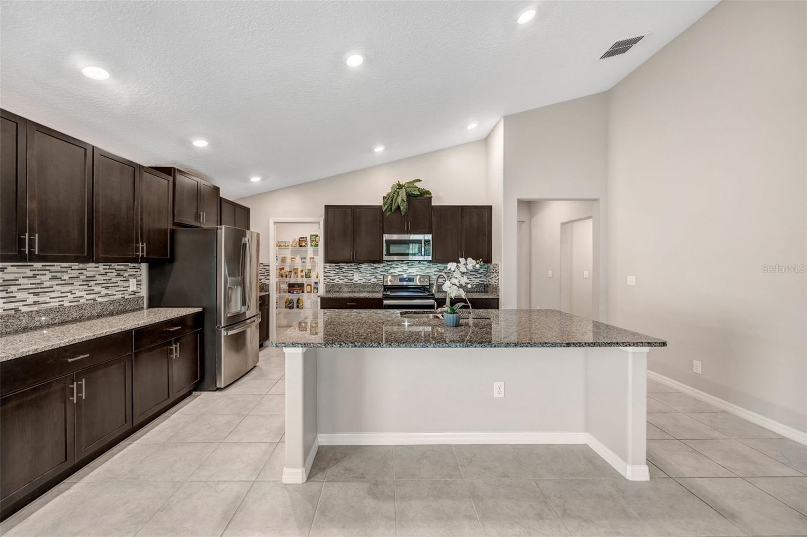 138 RAIN BERRY AVE, RUSKIN, FL, 33570