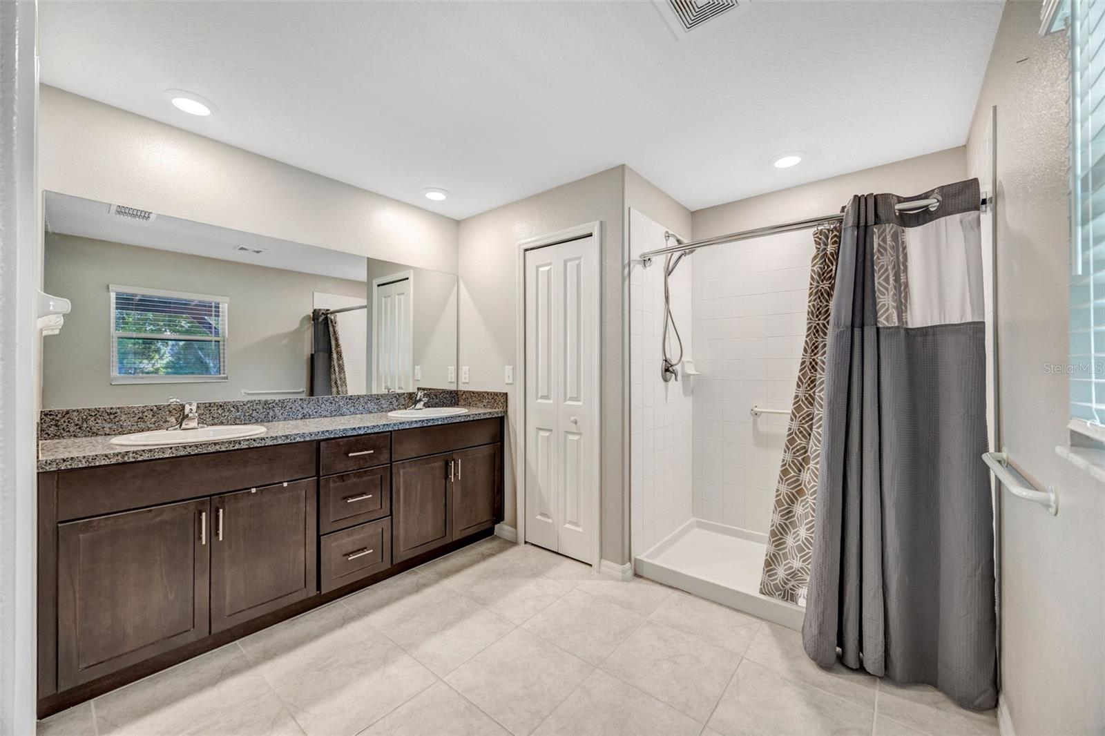 138 RAIN BERRY AVE, RUSKIN, FL, 33570