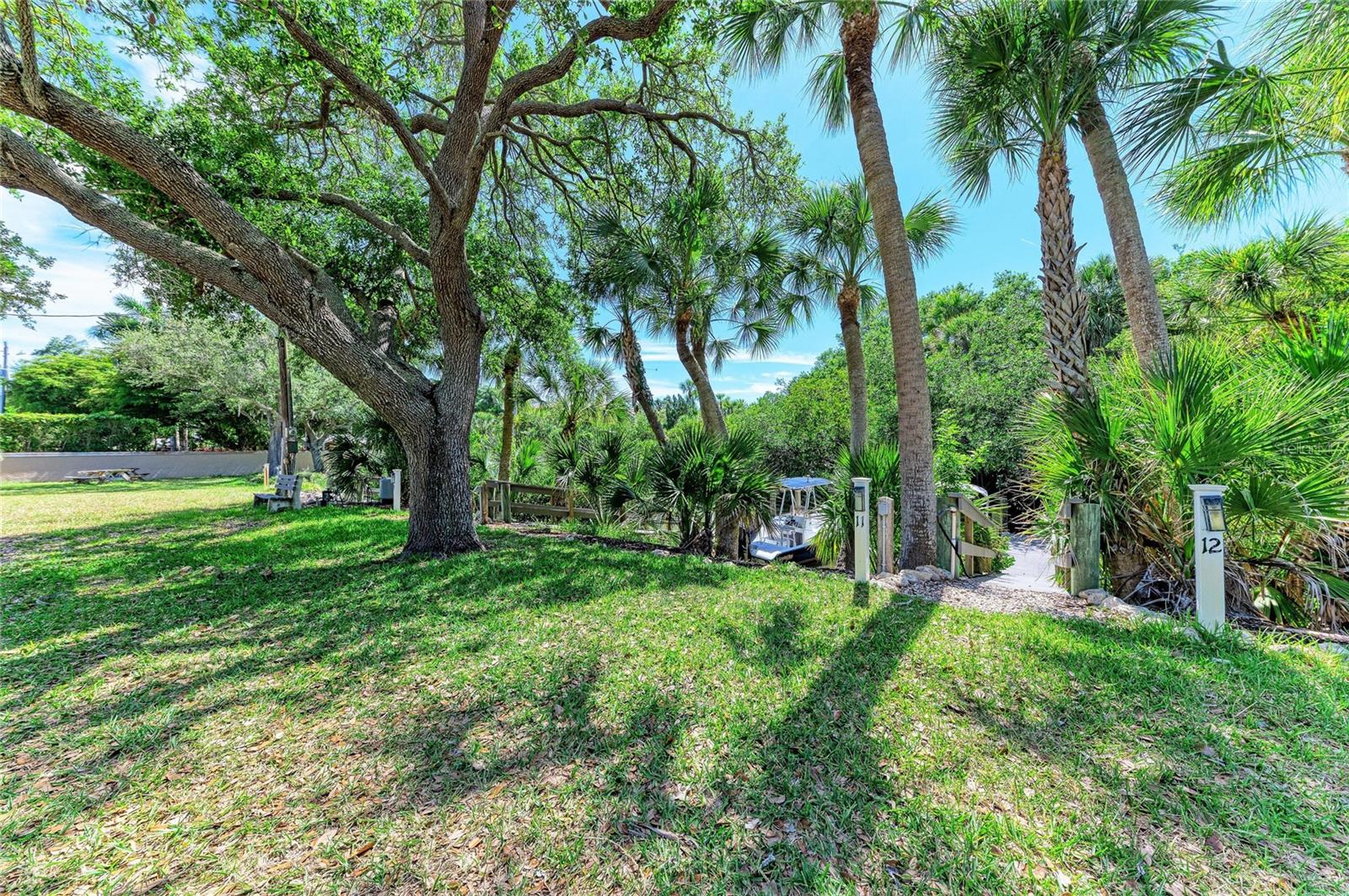 347 BAYSHORE DR, OSPREY, FL, 34229