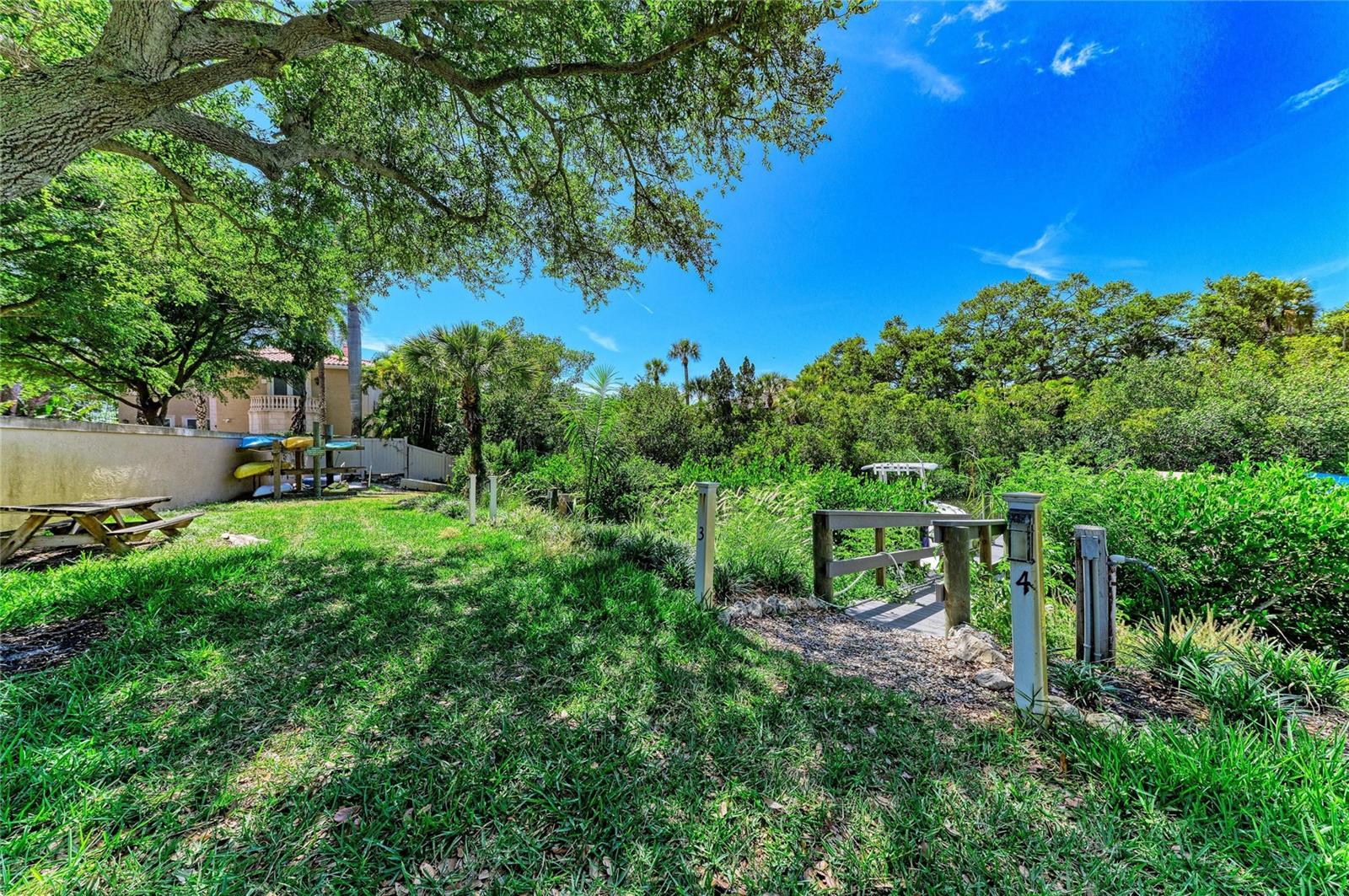 347 BAYSHORE DR, OSPREY, FL, 34229