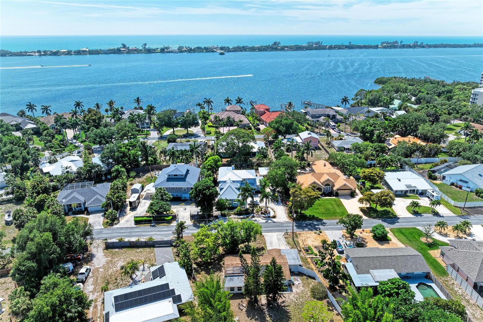 347 BAYSHORE DR, OSPREY, FL, 34229