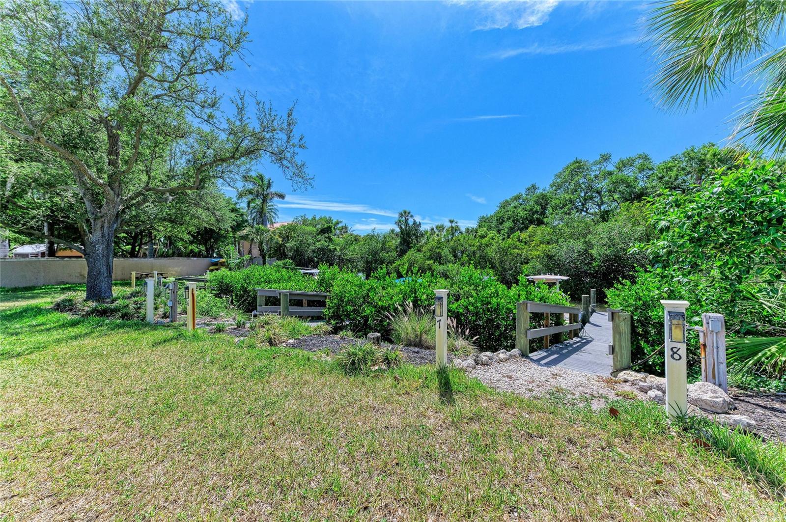 347 BAYSHORE DR, OSPREY, FL, 34229