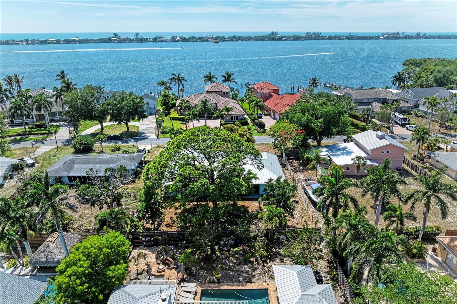 347 BAYSHORE DR, OSPREY, FL, 34229