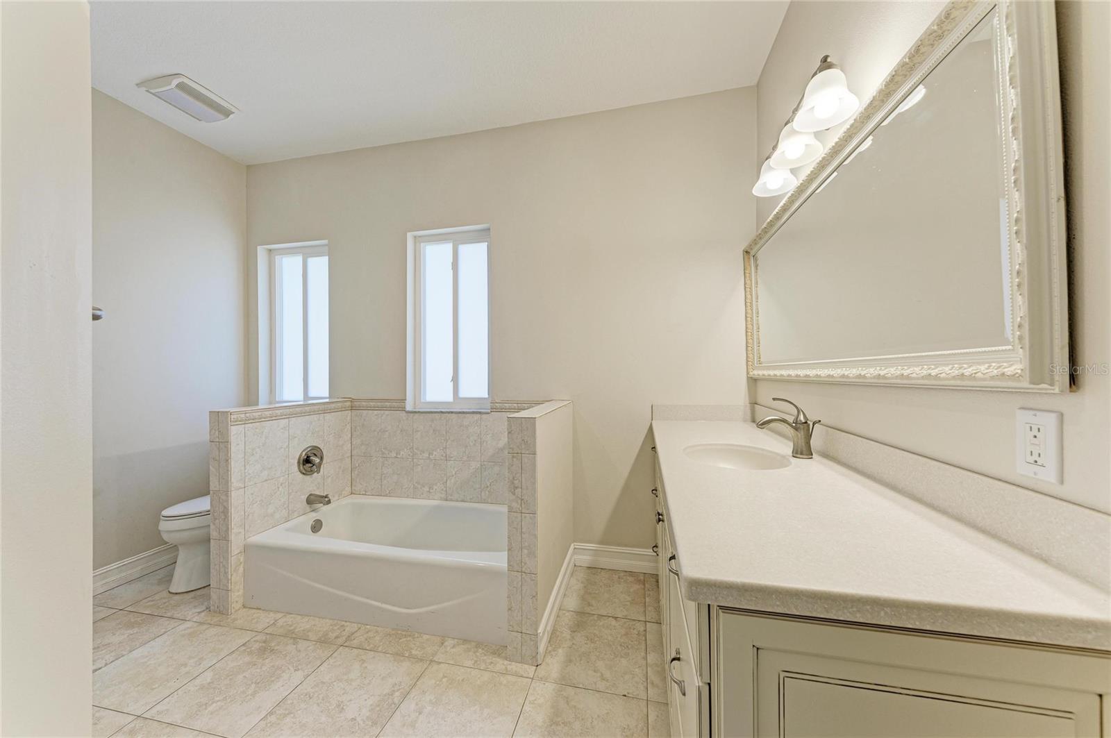 347 BAYSHORE DR, OSPREY, FL, 34229