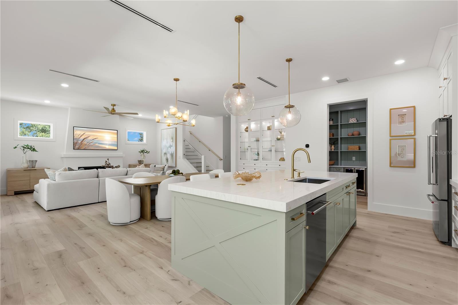 511 BUCKINGHAM AVE E, OLDSMAR, FL, 34677