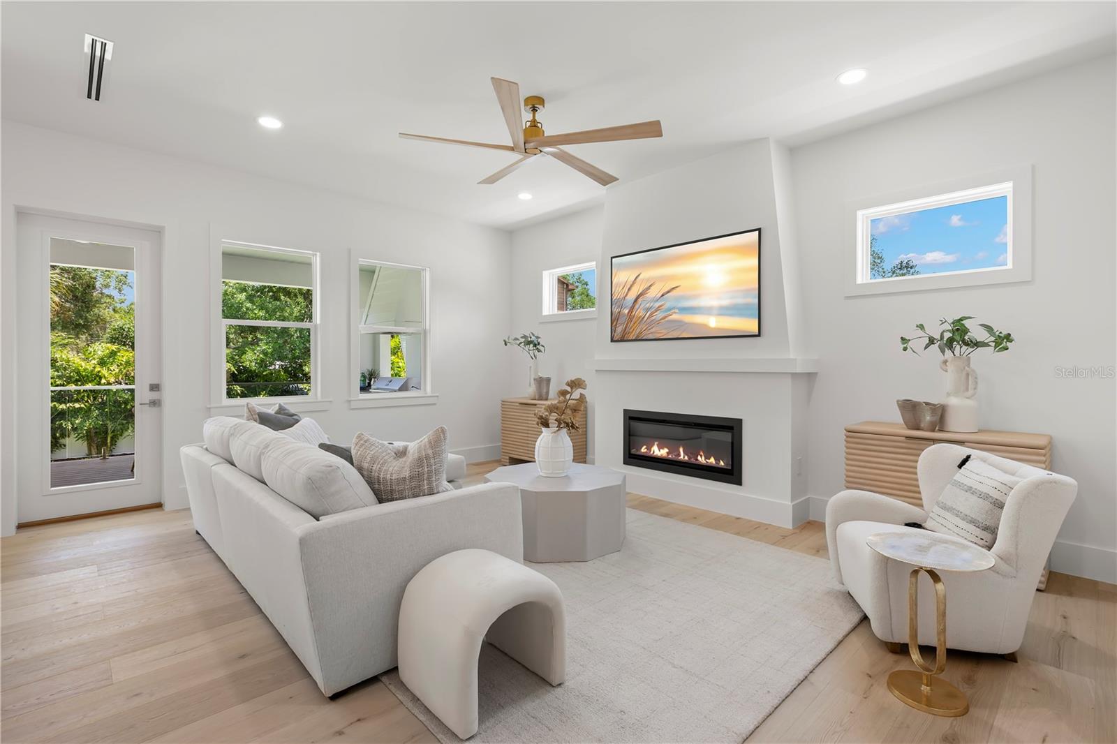 511 BUCKINGHAM AVE E, OLDSMAR, FL, 34677