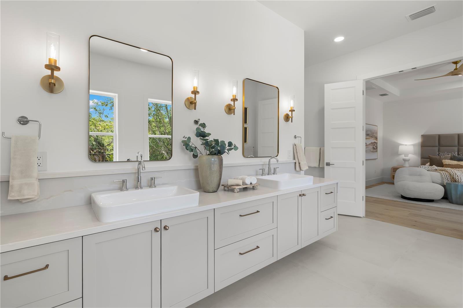 511 BUCKINGHAM AVE E, OLDSMAR, FL, 34677