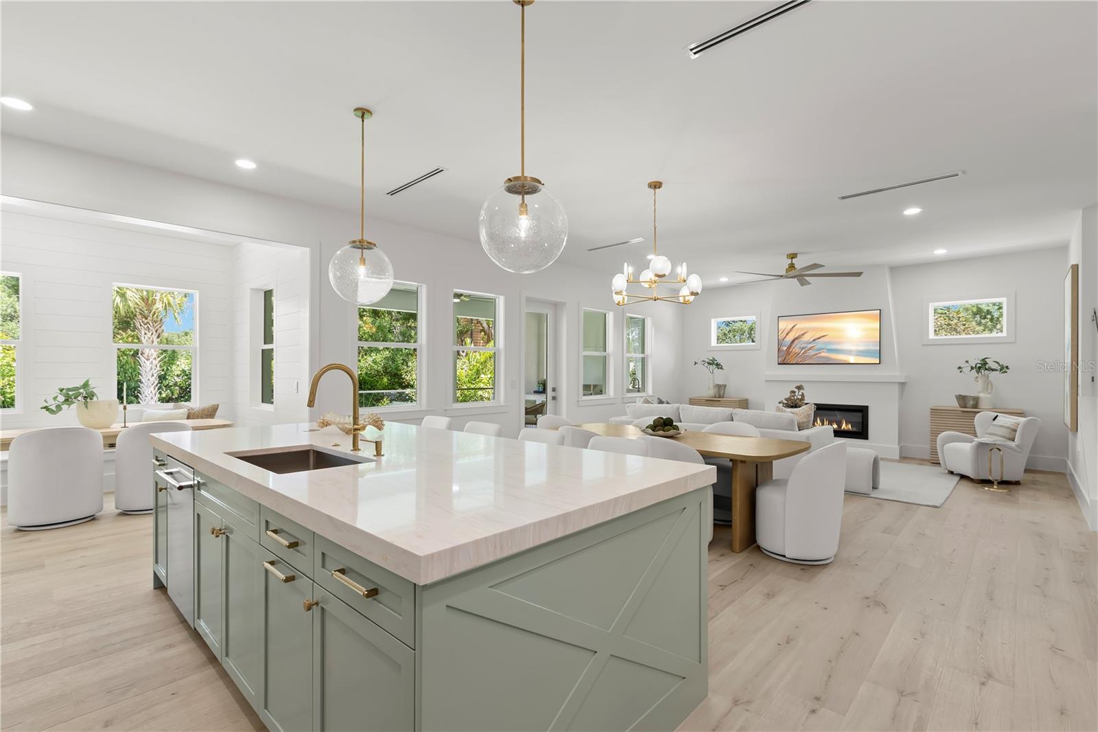 511 BUCKINGHAM AVE E, OLDSMAR, FL, 34677