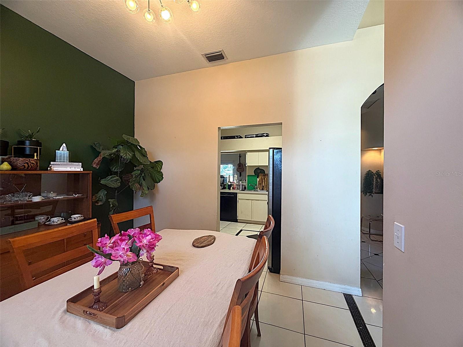 595 56TH AVE S, ST PETERSBURG, FL, 33705