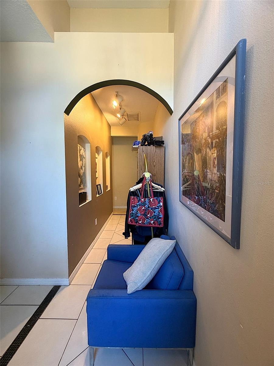 595 56TH AVE S, ST PETERSBURG, FL, 33705