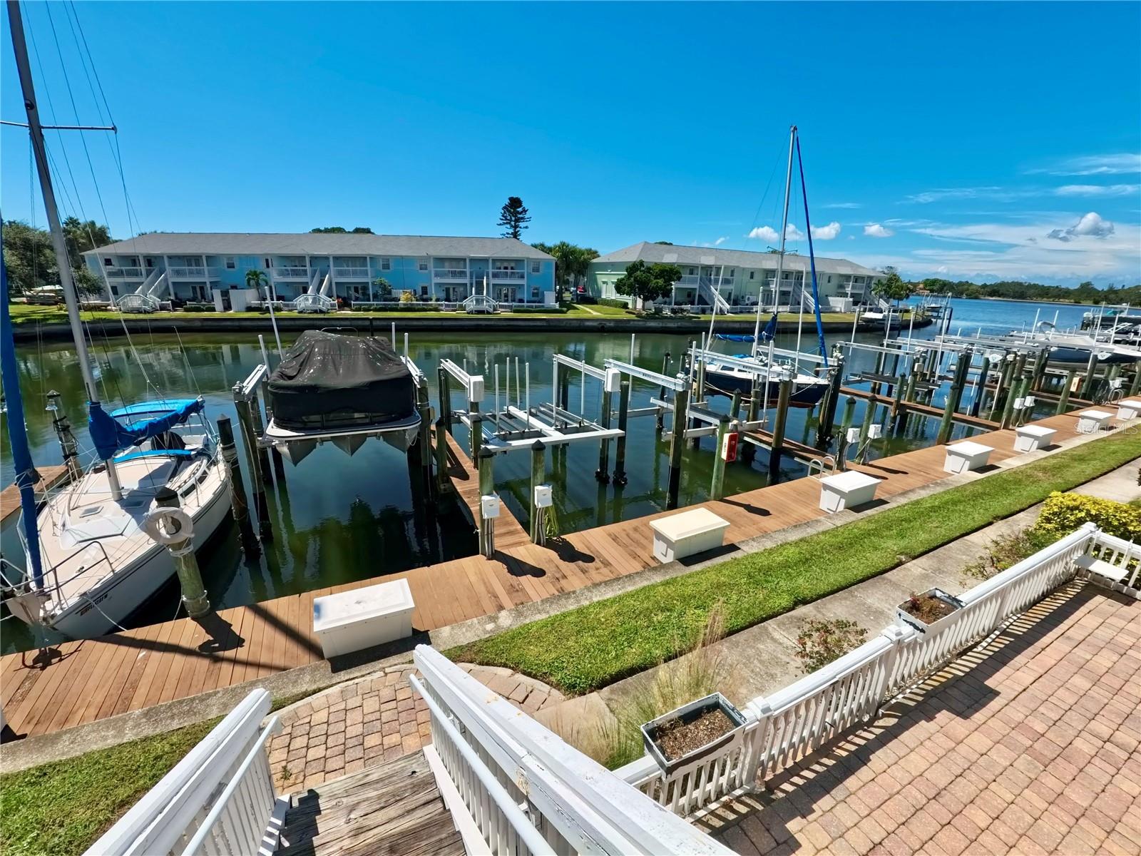 33ss SE STARFISH DR SE #33SS, ST PETERSBURG, FL, 33705