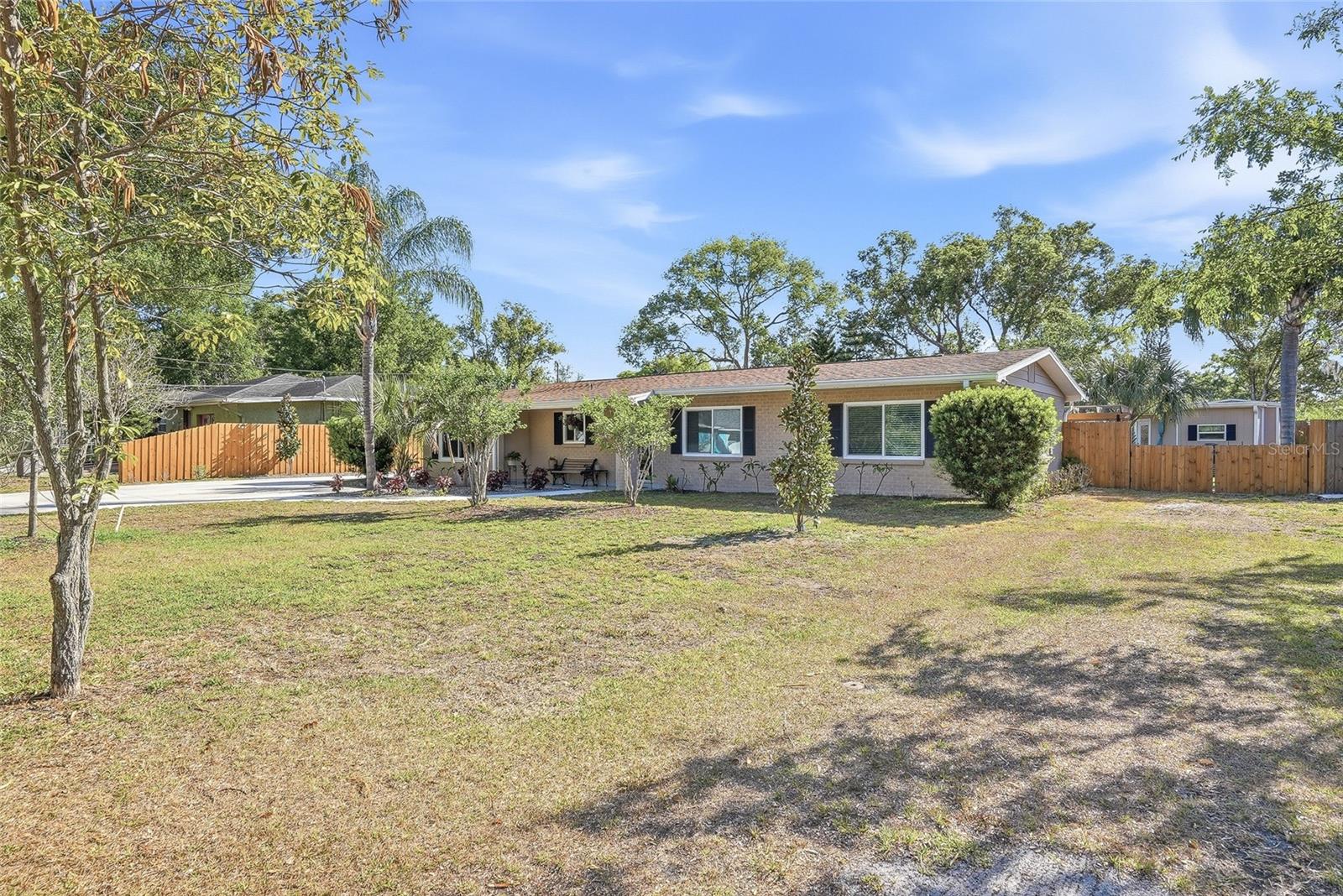 12109 FOREST HILLS DR, TAMPA, FL, 33612