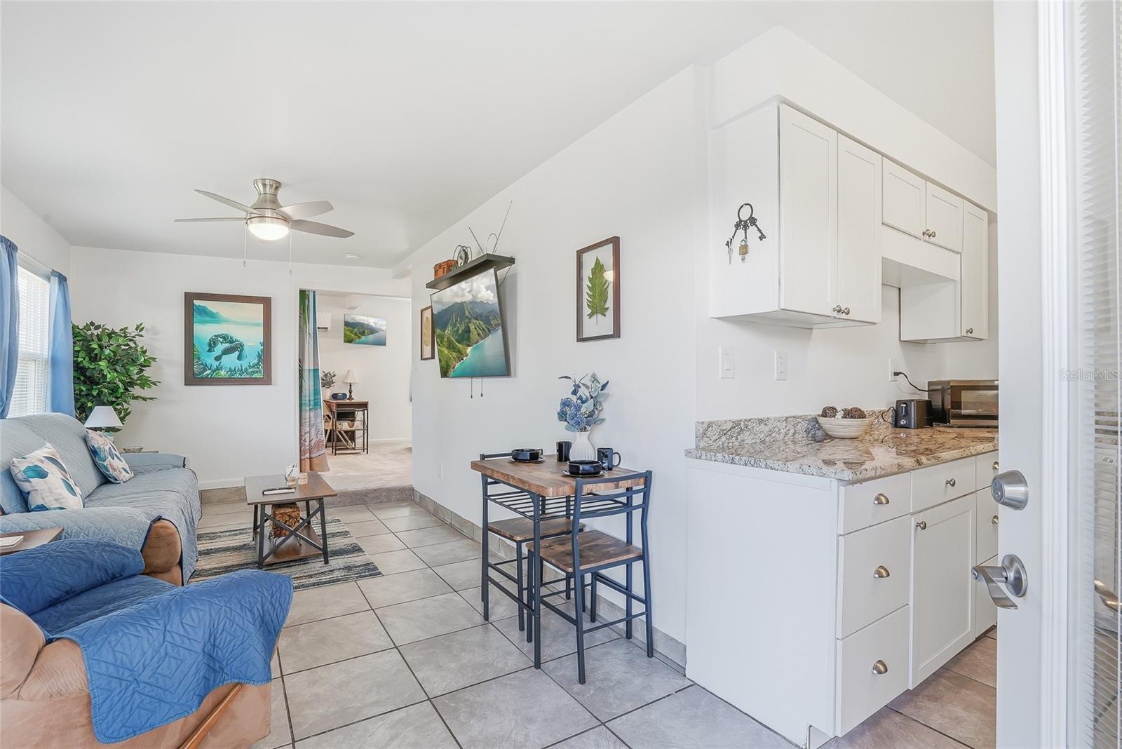 12109 FOREST HILLS DR, TAMPA, FL, 33612