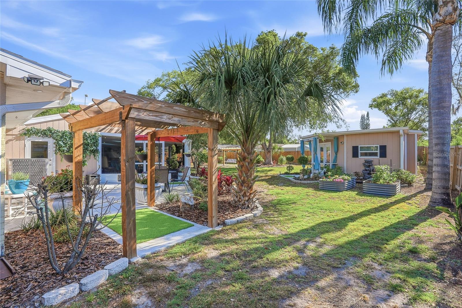 12109 FOREST HILLS DR, TAMPA, FL, 33612