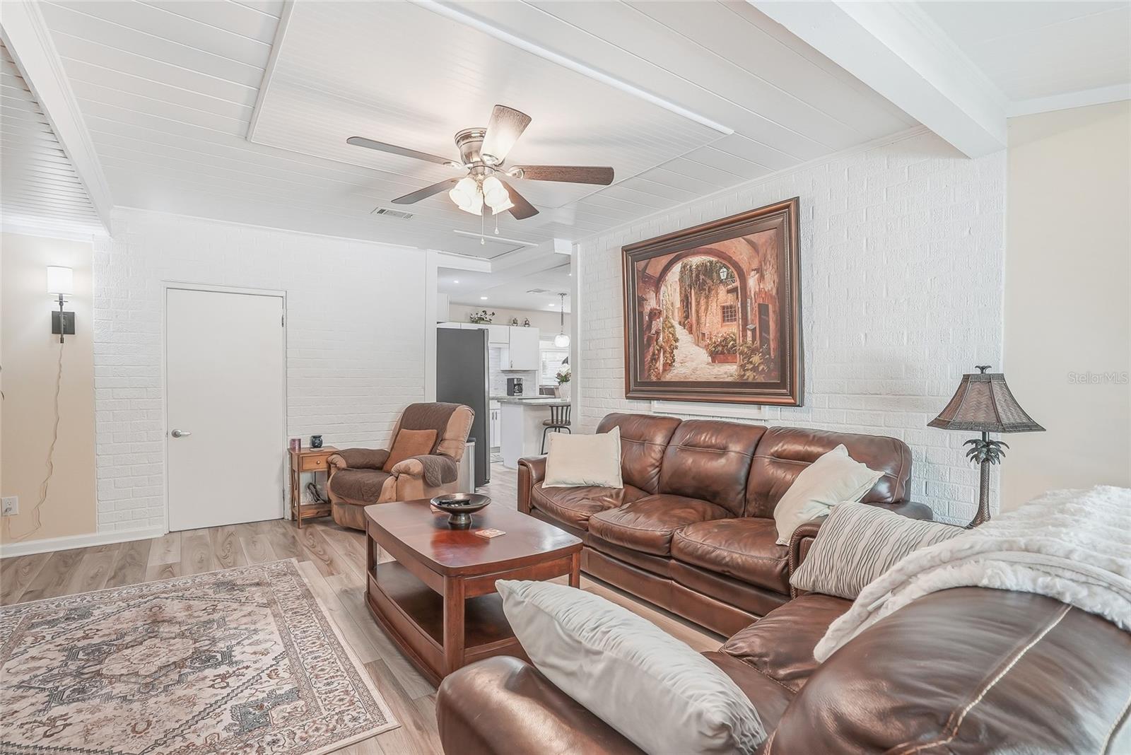 12109 FOREST HILLS DR, TAMPA, FL, 33612