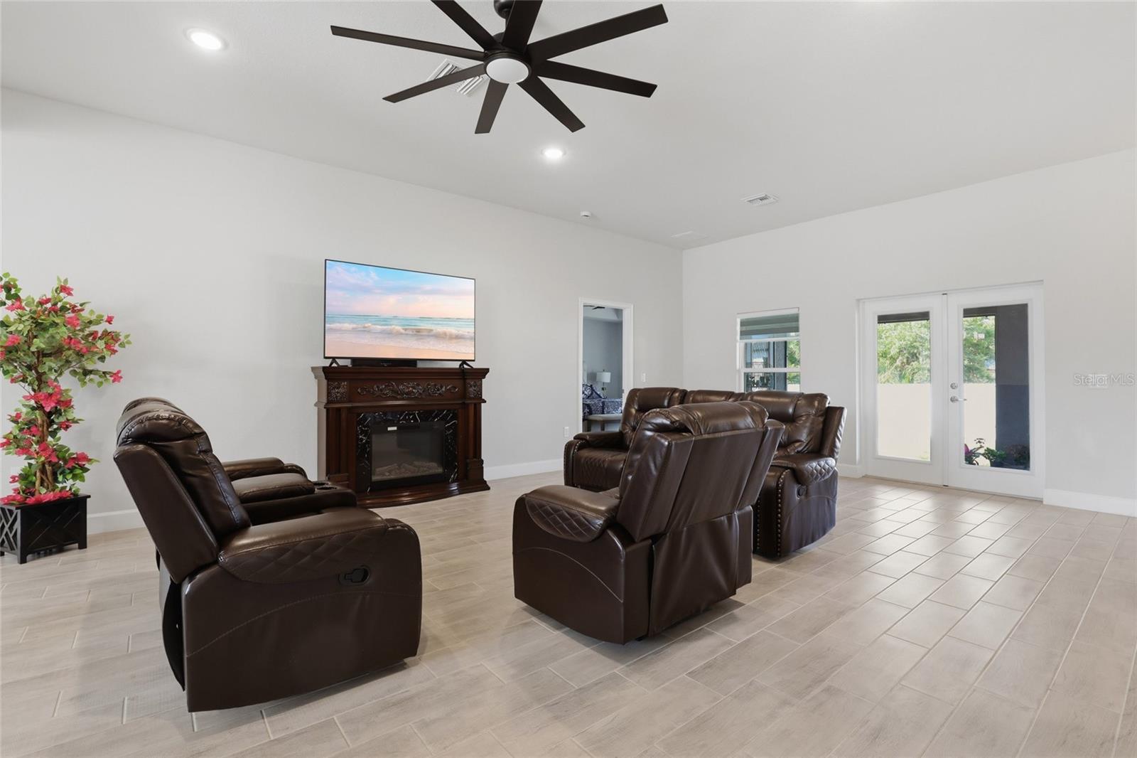 14735 KEYSTONE BLVD, PORT CHARLOTTE, FL, 33981