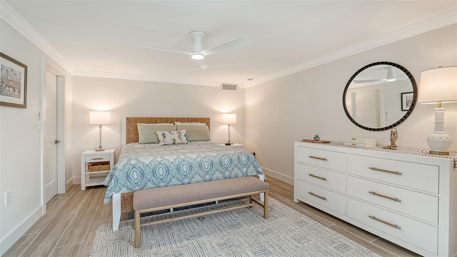 703 SPANISH DR S, LONGBOAT KEY, FL, 34228