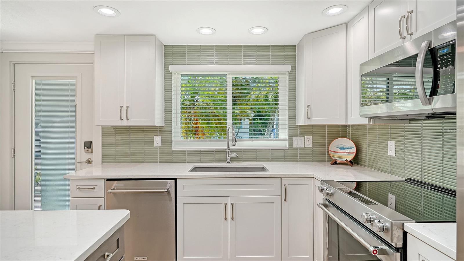 703 SPANISH DR S, LONGBOAT KEY, FL, 34228